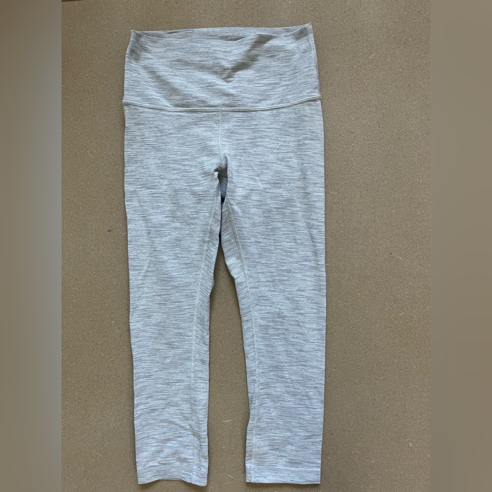 Lululemon Wunder Under High Rise 21” Leggings Size 6